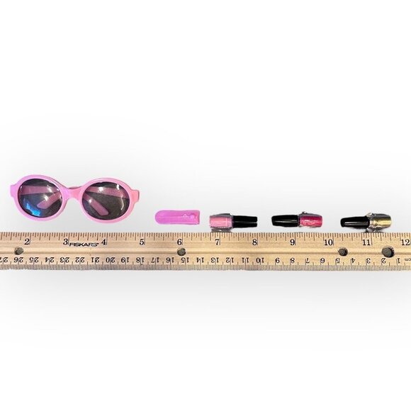 Our Generation Salon Chair Hair Sitting Pretty w Accessories for 18 inch Dolls - Picture 11 of 16